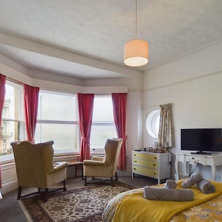 Spectacular Sea View Double, With Exclusive Bathroom & Use Of Patio And Bike Store Маргит Экстерьер фото
